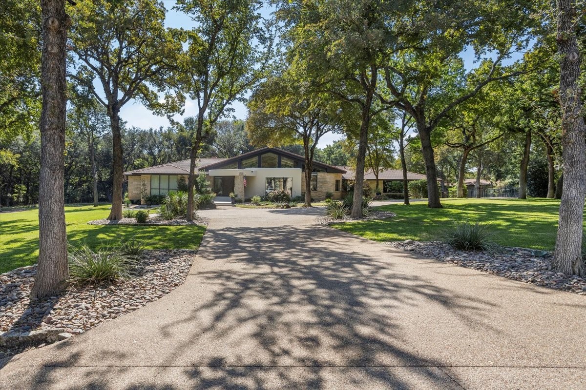 8225 Ashbriar Lane