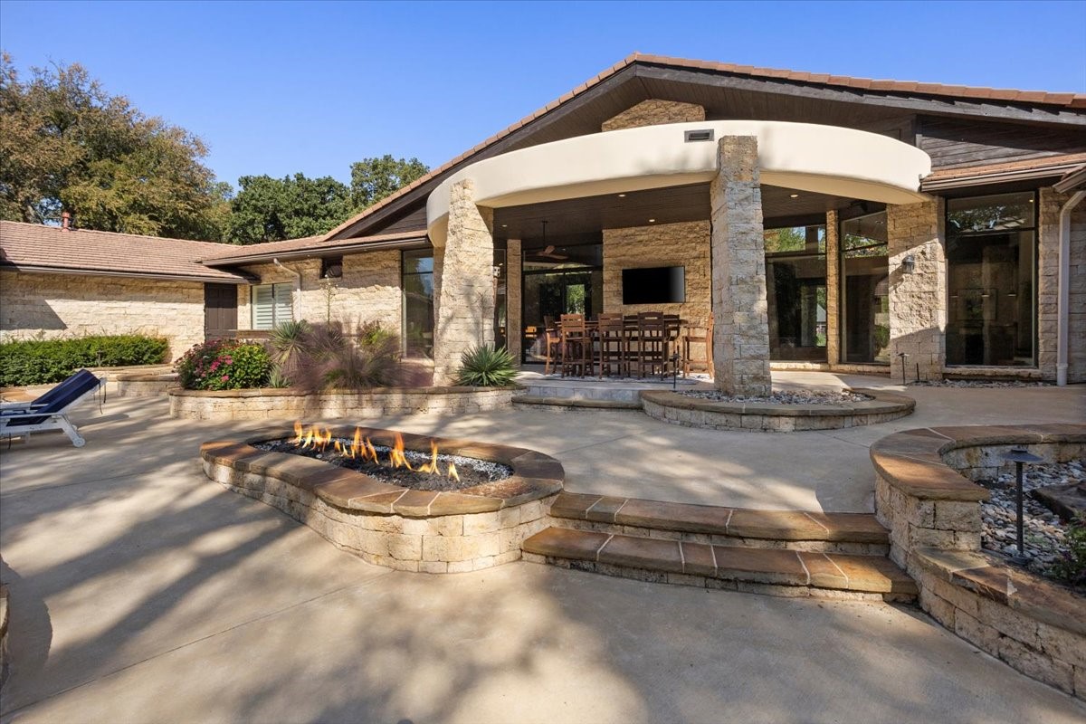 8225 Ashbriar Lane