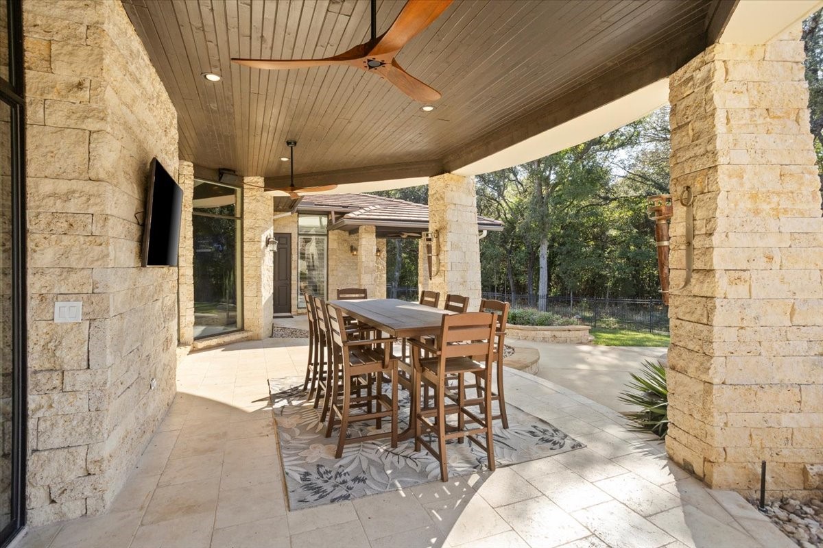 8225 Ashbriar Lane