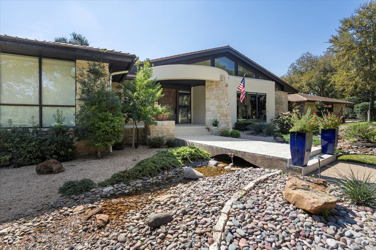 8225 Ashbriar Lane