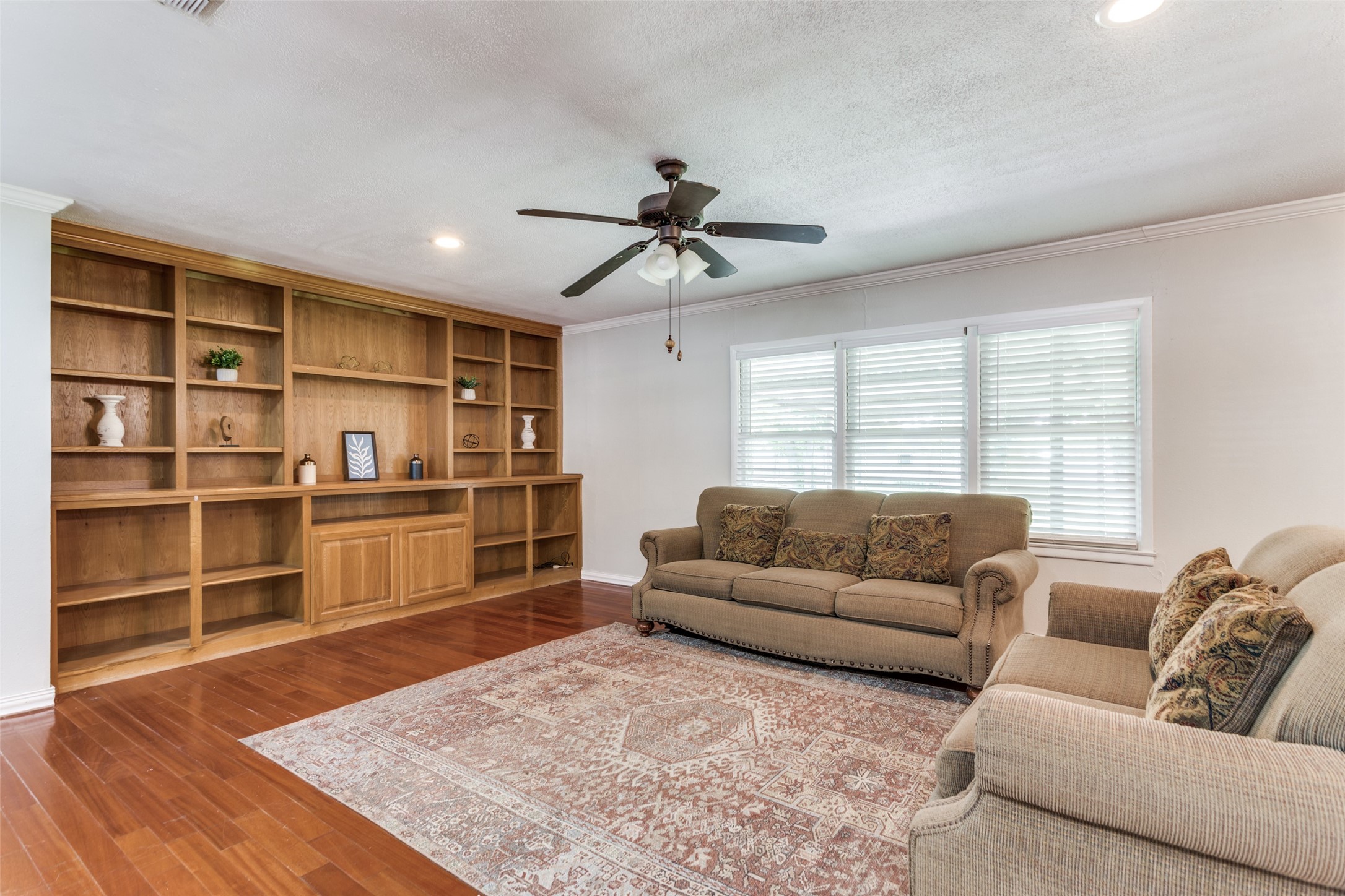 227 N 9th Street