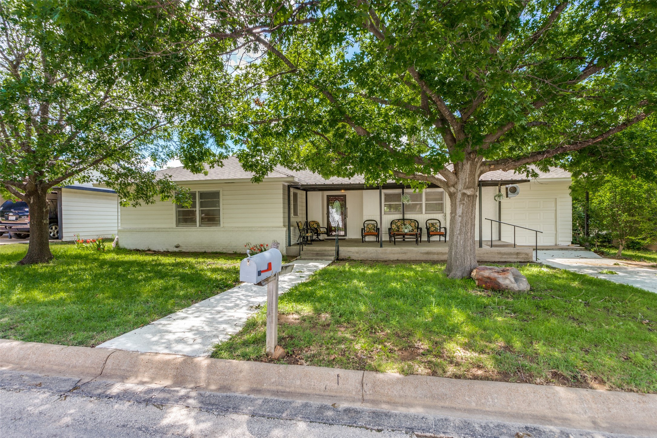 227 N 9th Street