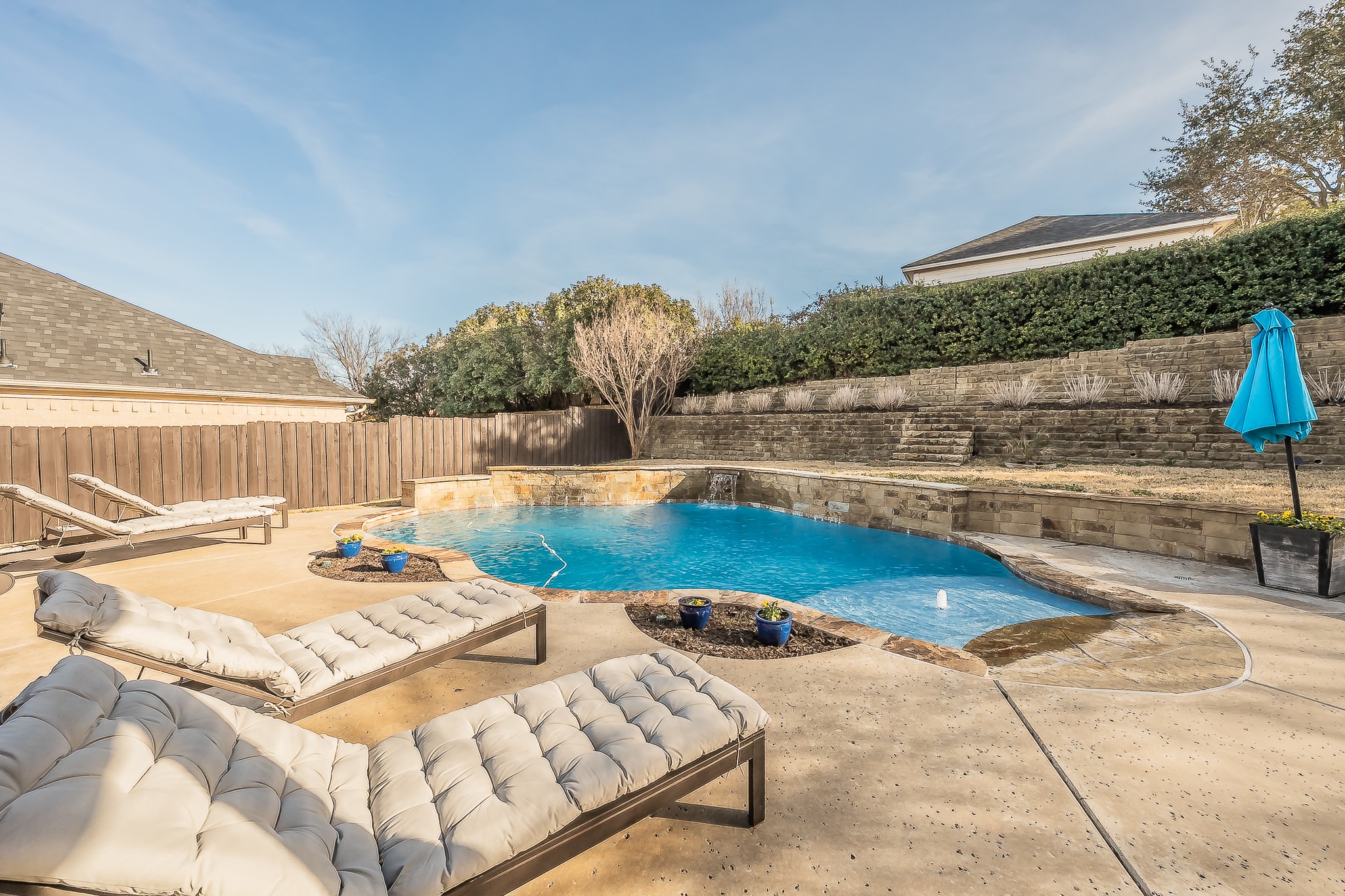 5021 Valleyside Drive