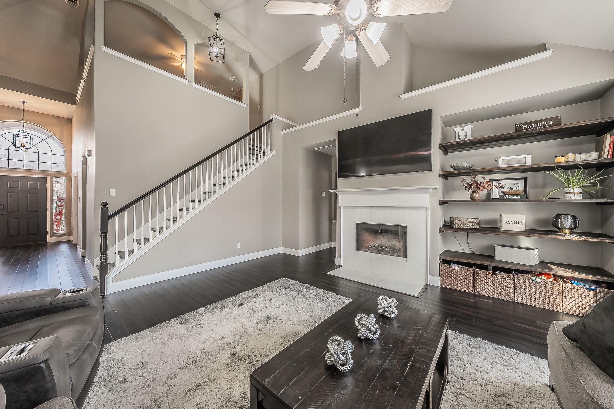 5021 Valleyside Drive
