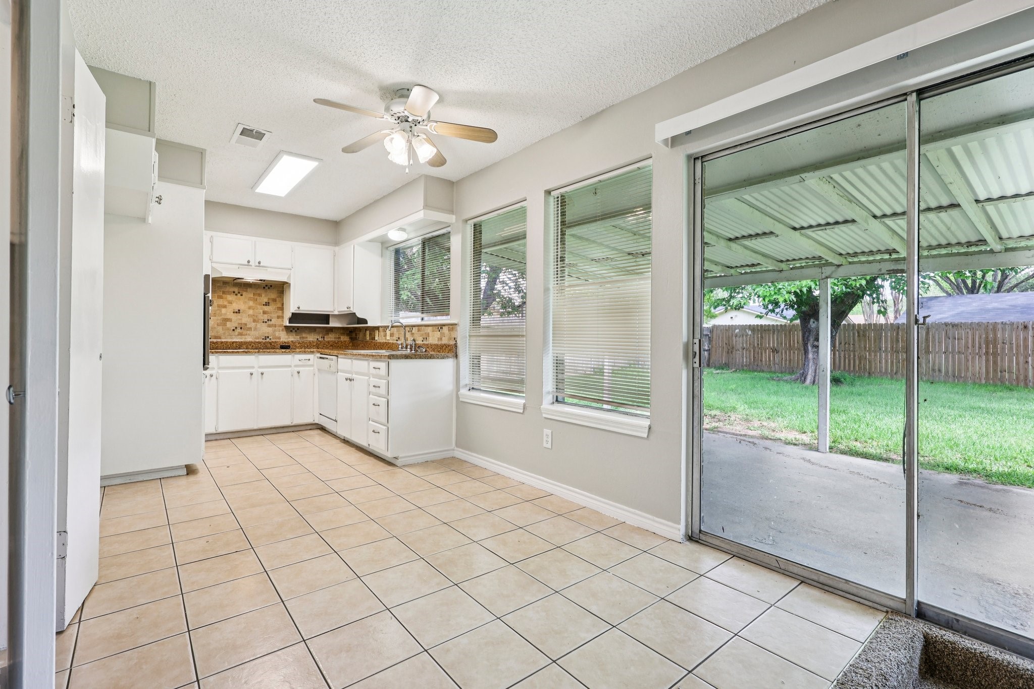 337 Apache Trail