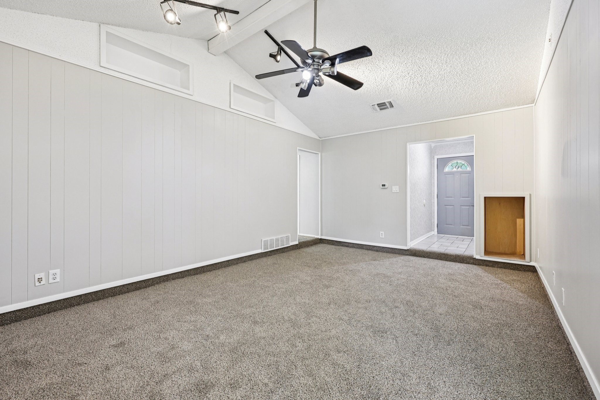337 Apache Trail