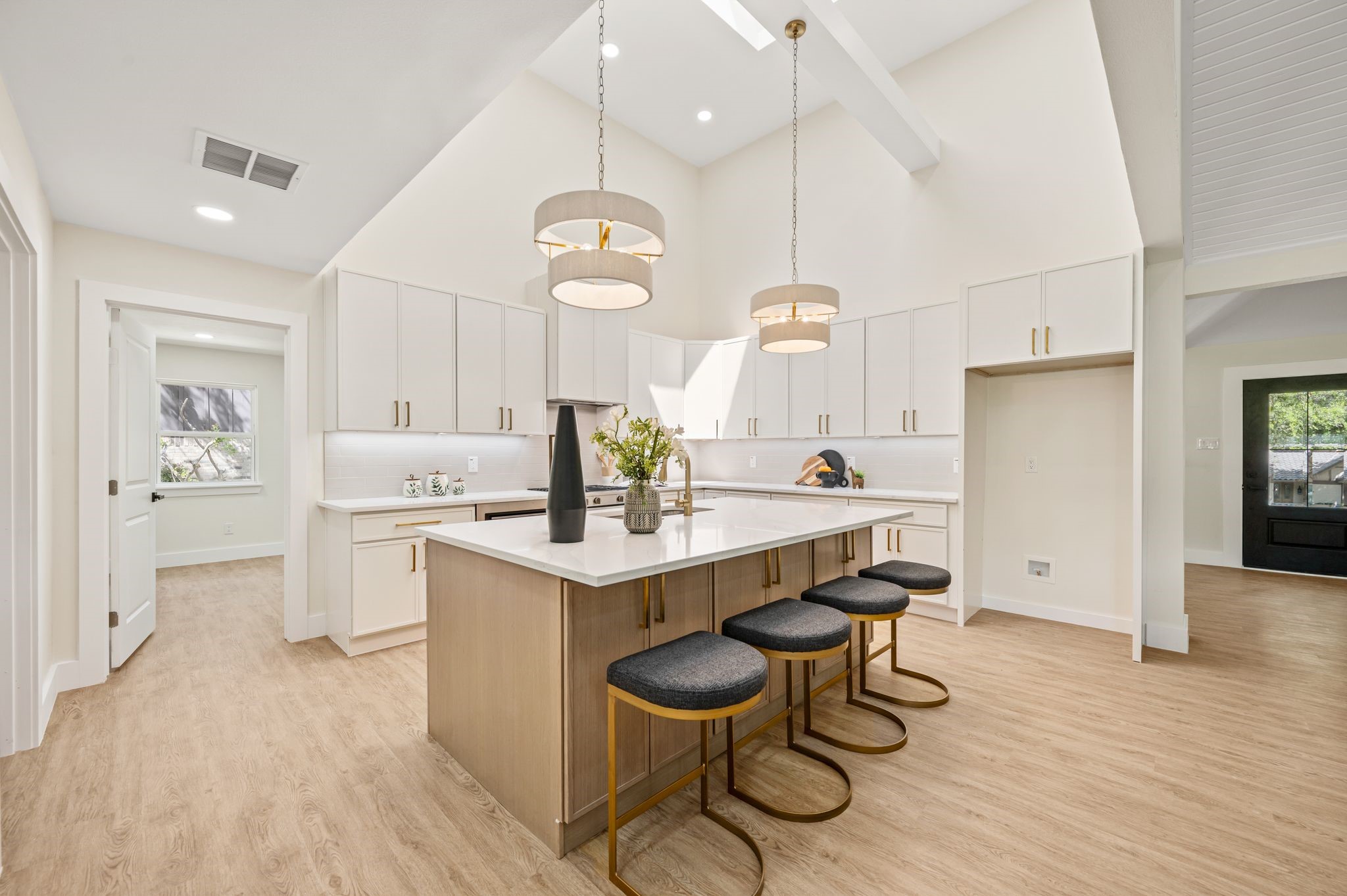 3704 Sweetbriar Lane