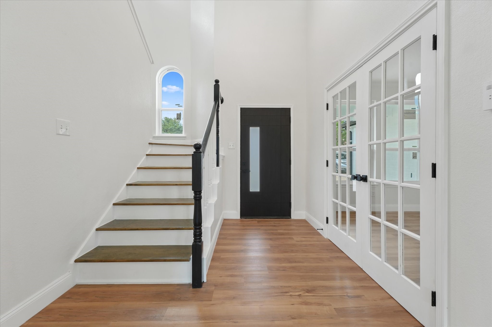 1404 Meadowbrook Drive