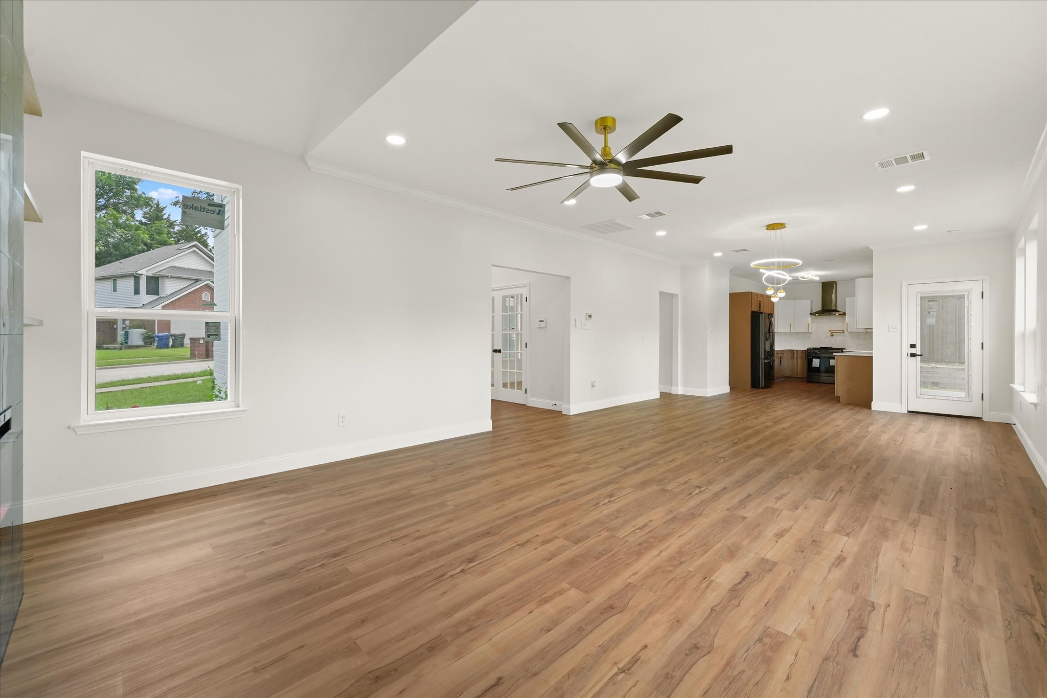 1404 Meadowbrook Drive