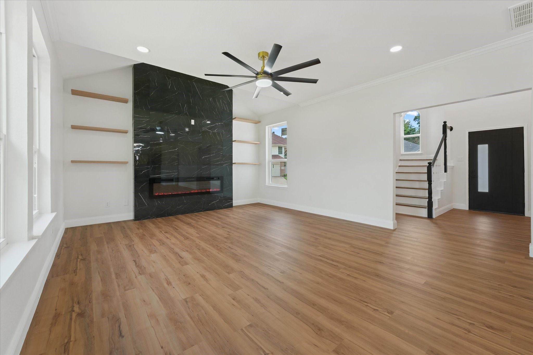 1404 Meadowbrook Drive