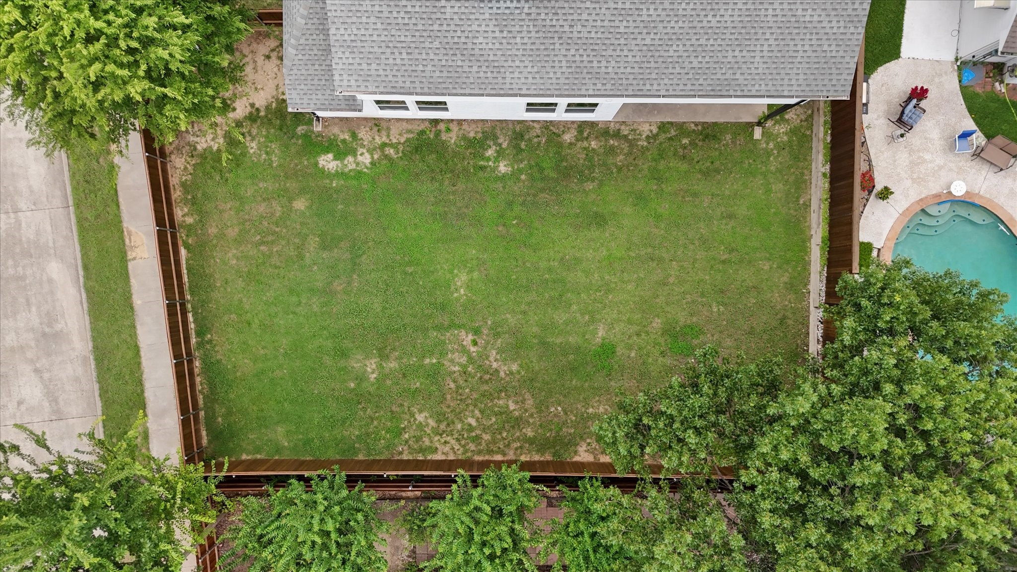 1404 Meadowbrook Drive