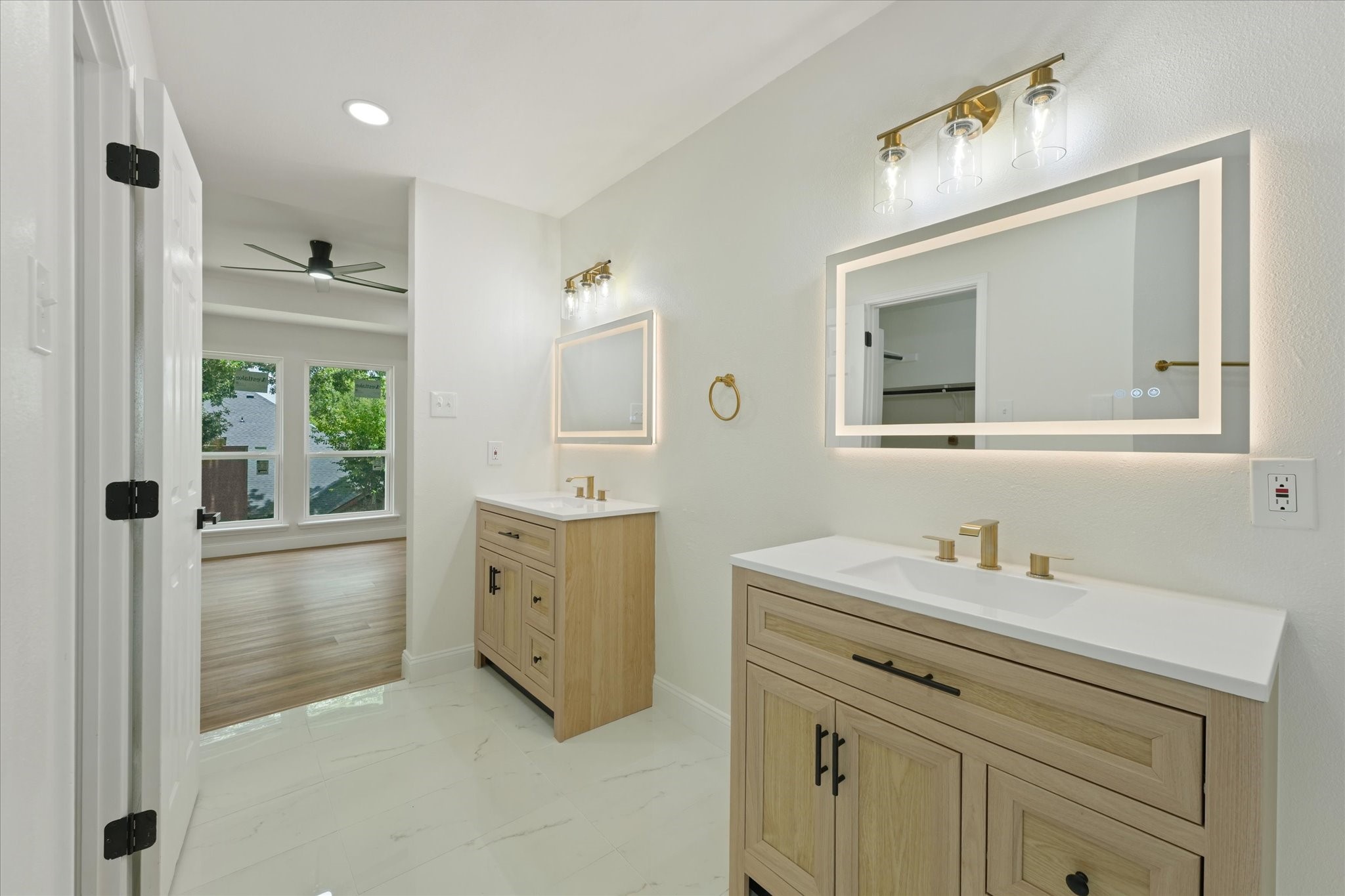 1404 Meadowbrook Drive