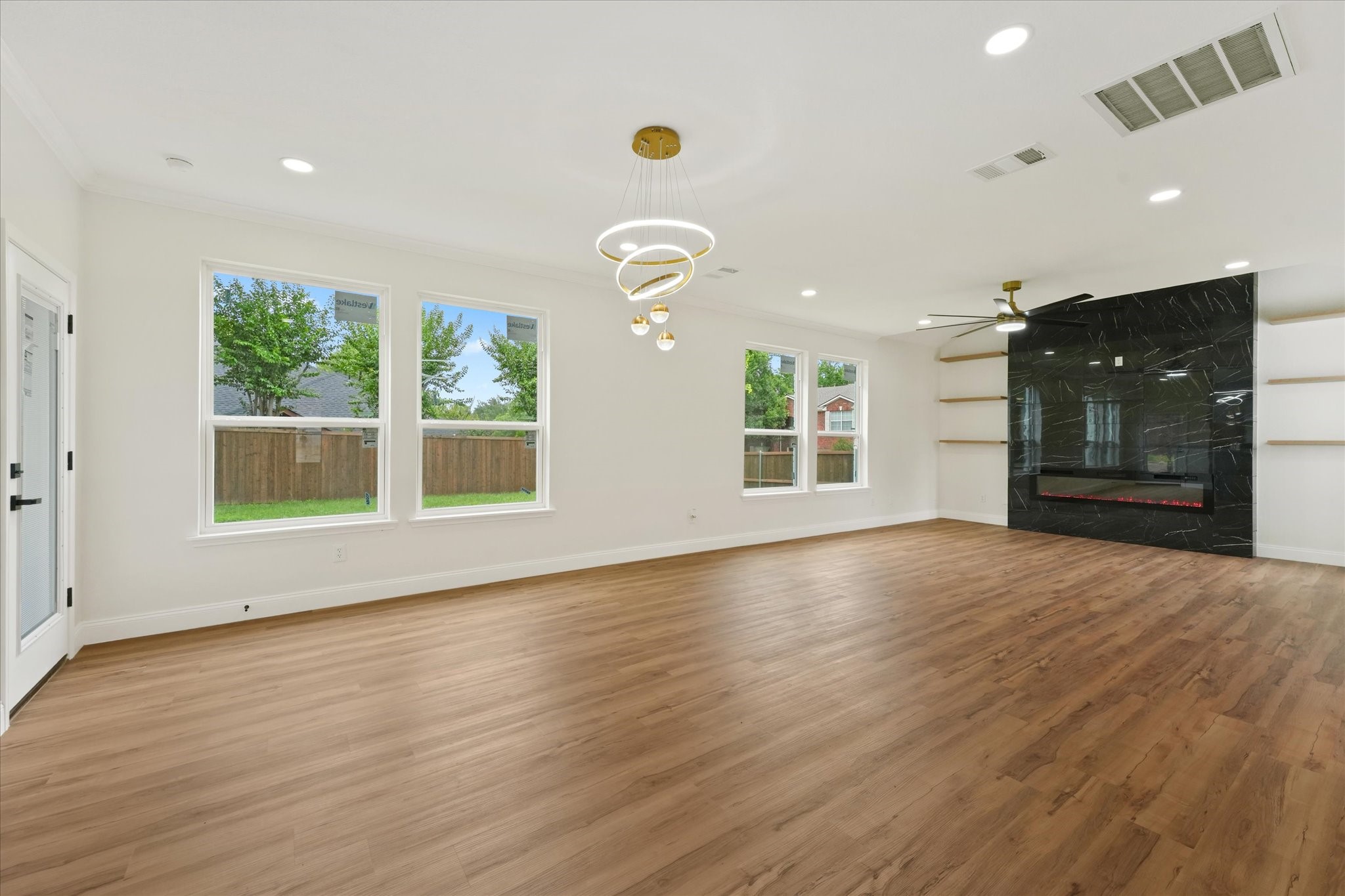 1404 Meadowbrook Drive