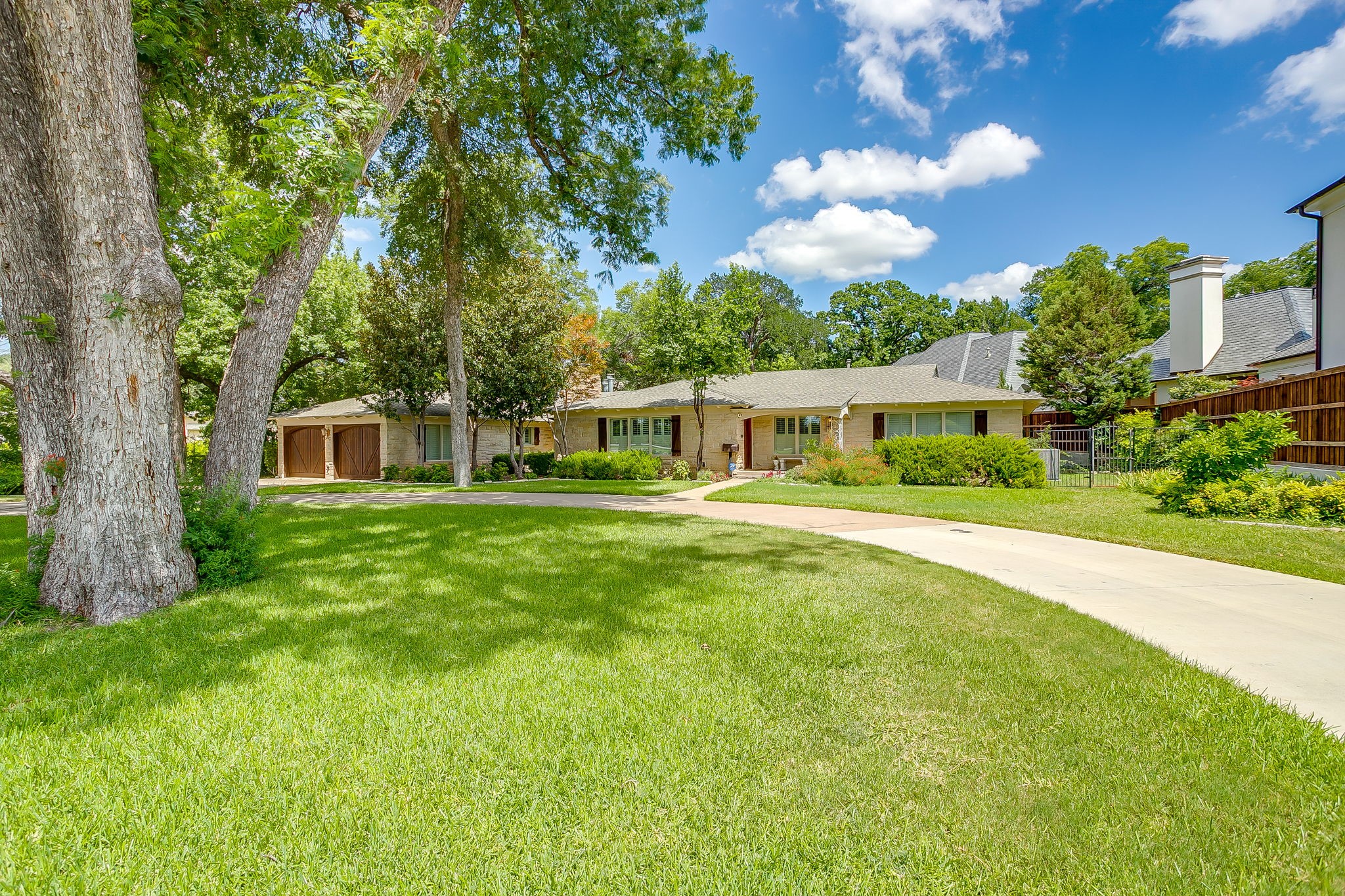 2603 Simondale Drive