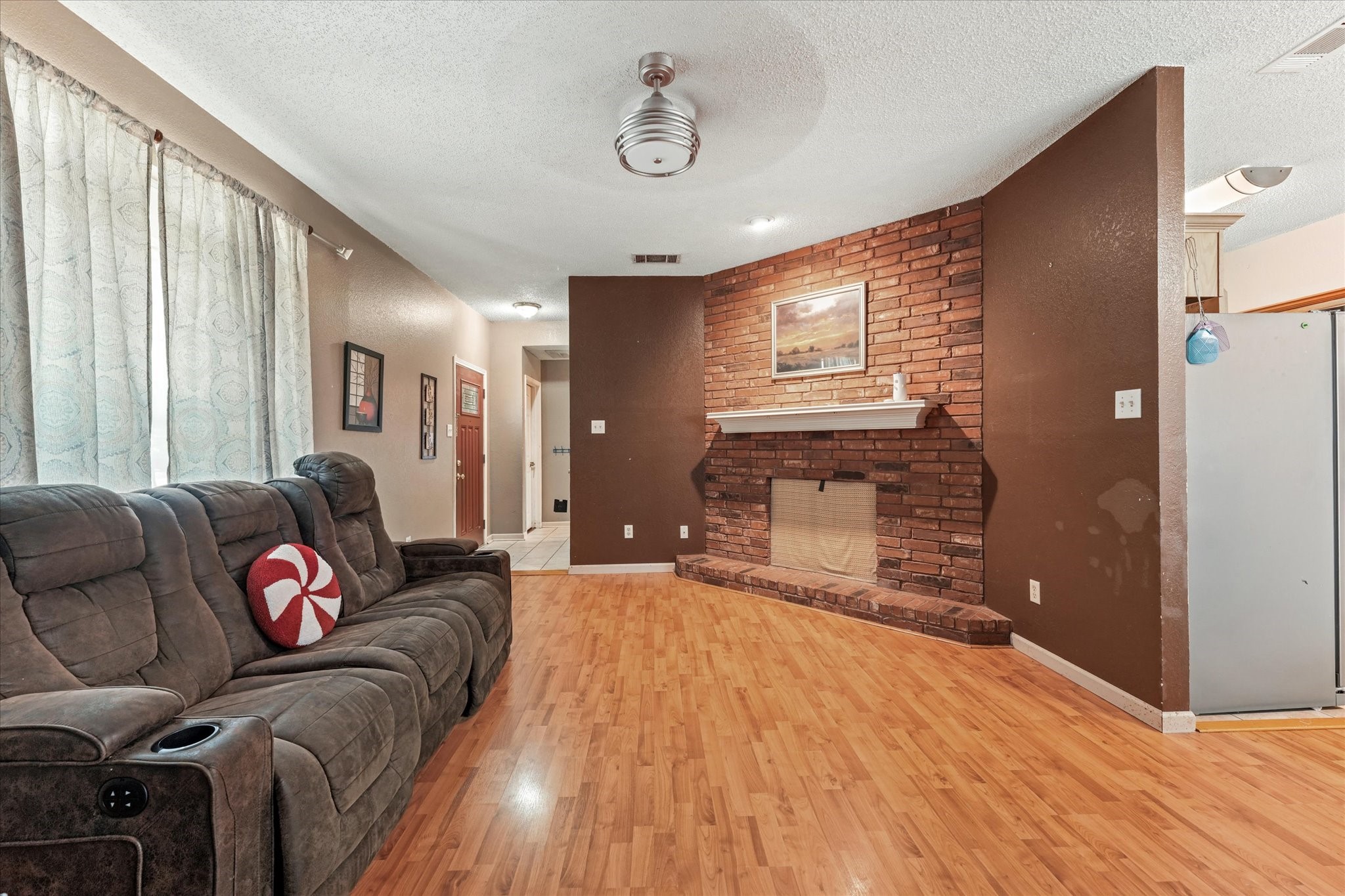 1220 Brittany Way