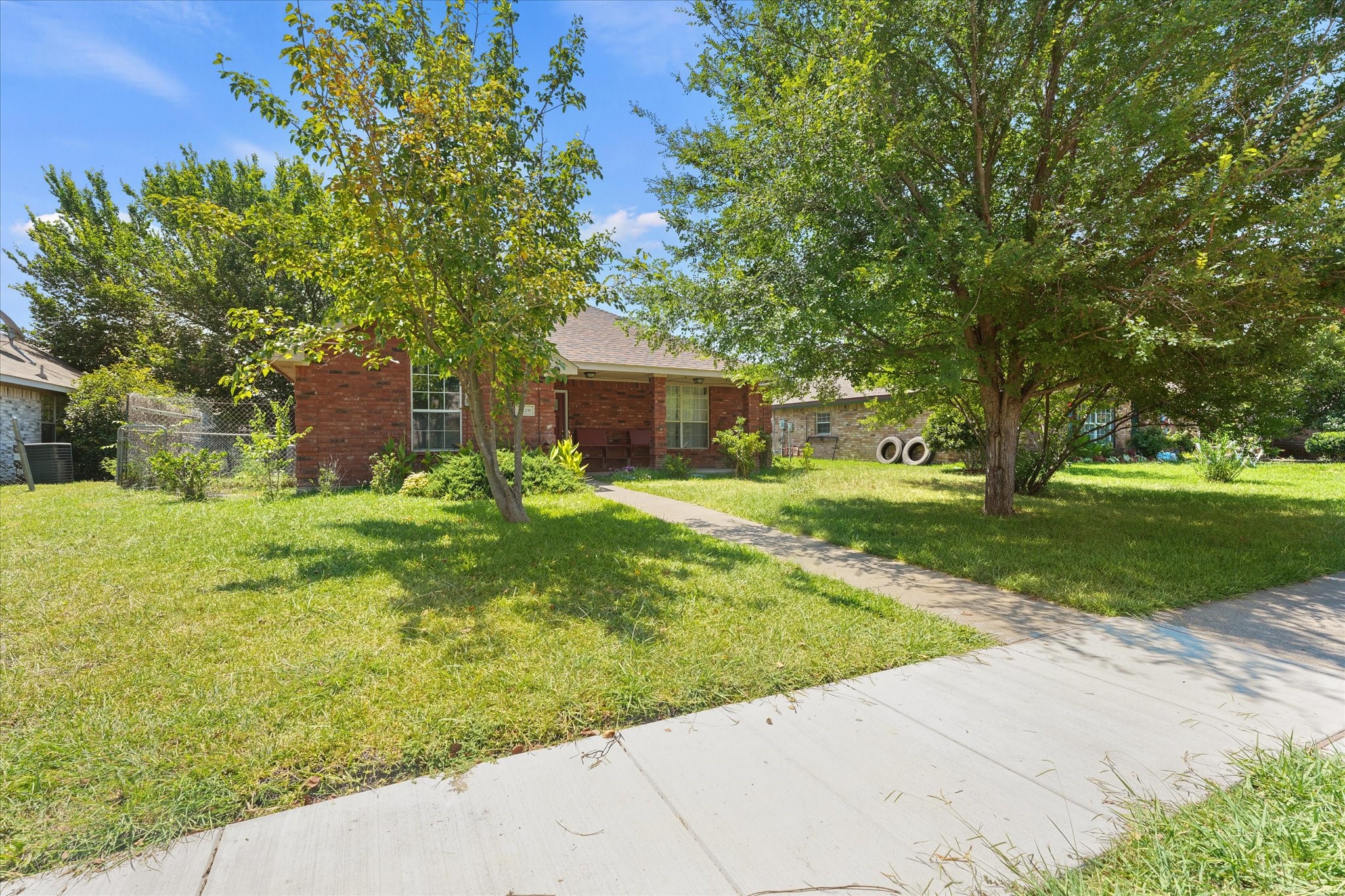 1220 Brittany Way