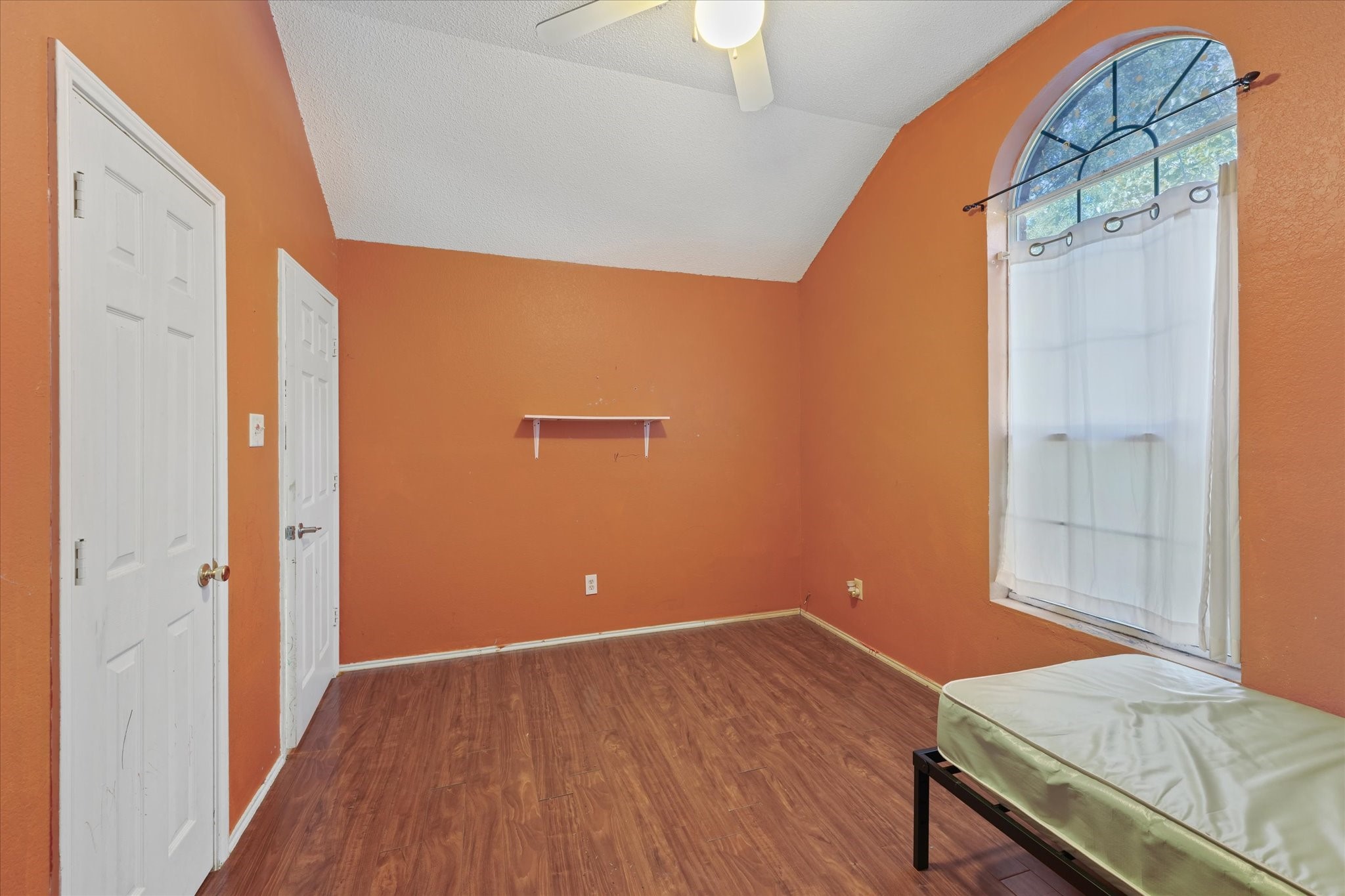1220 Brittany Way