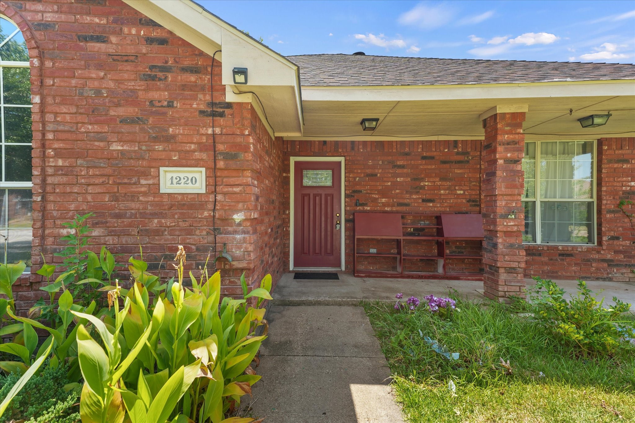 1220 Brittany Way