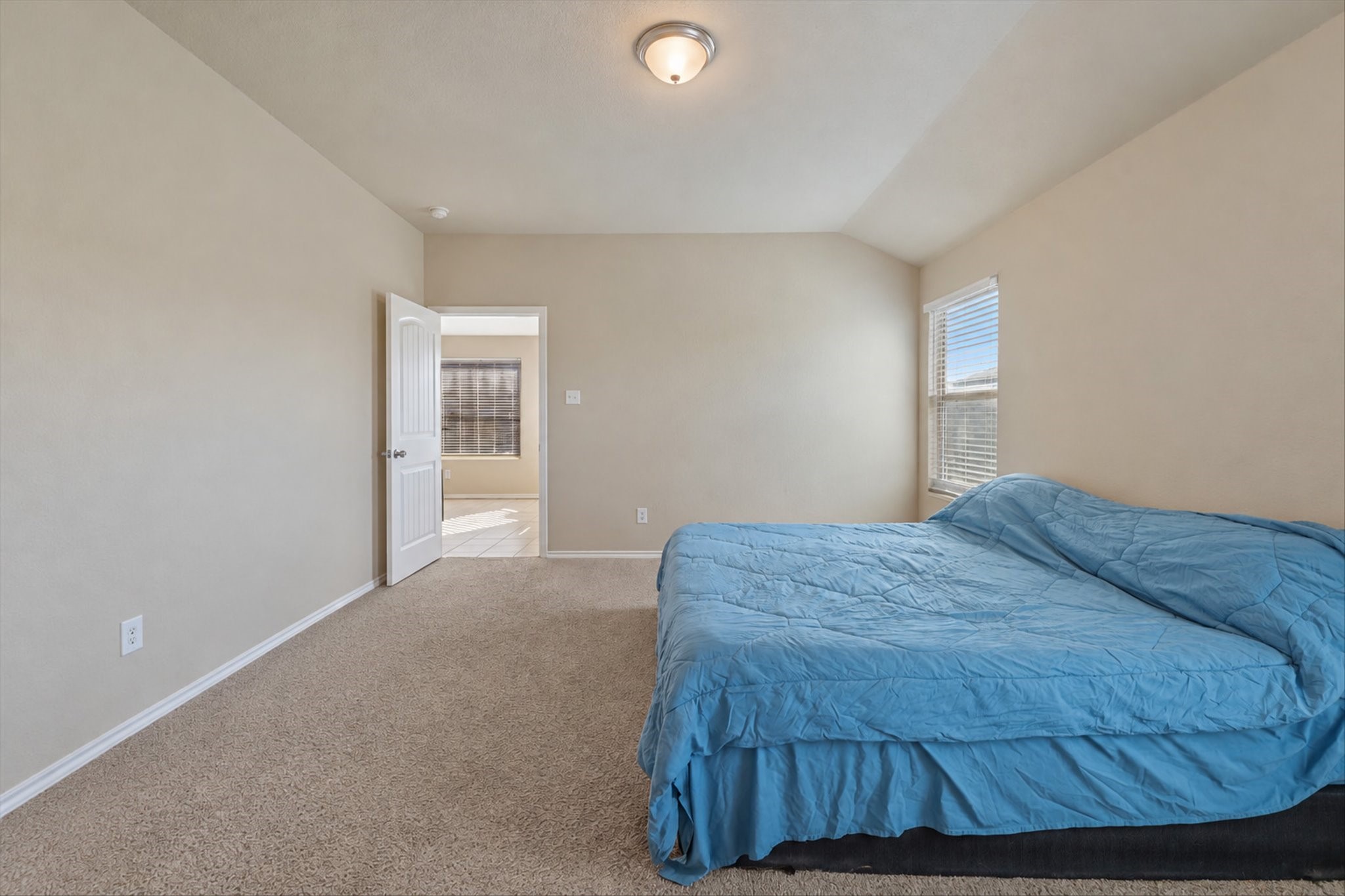 4225 Tollcross Lane