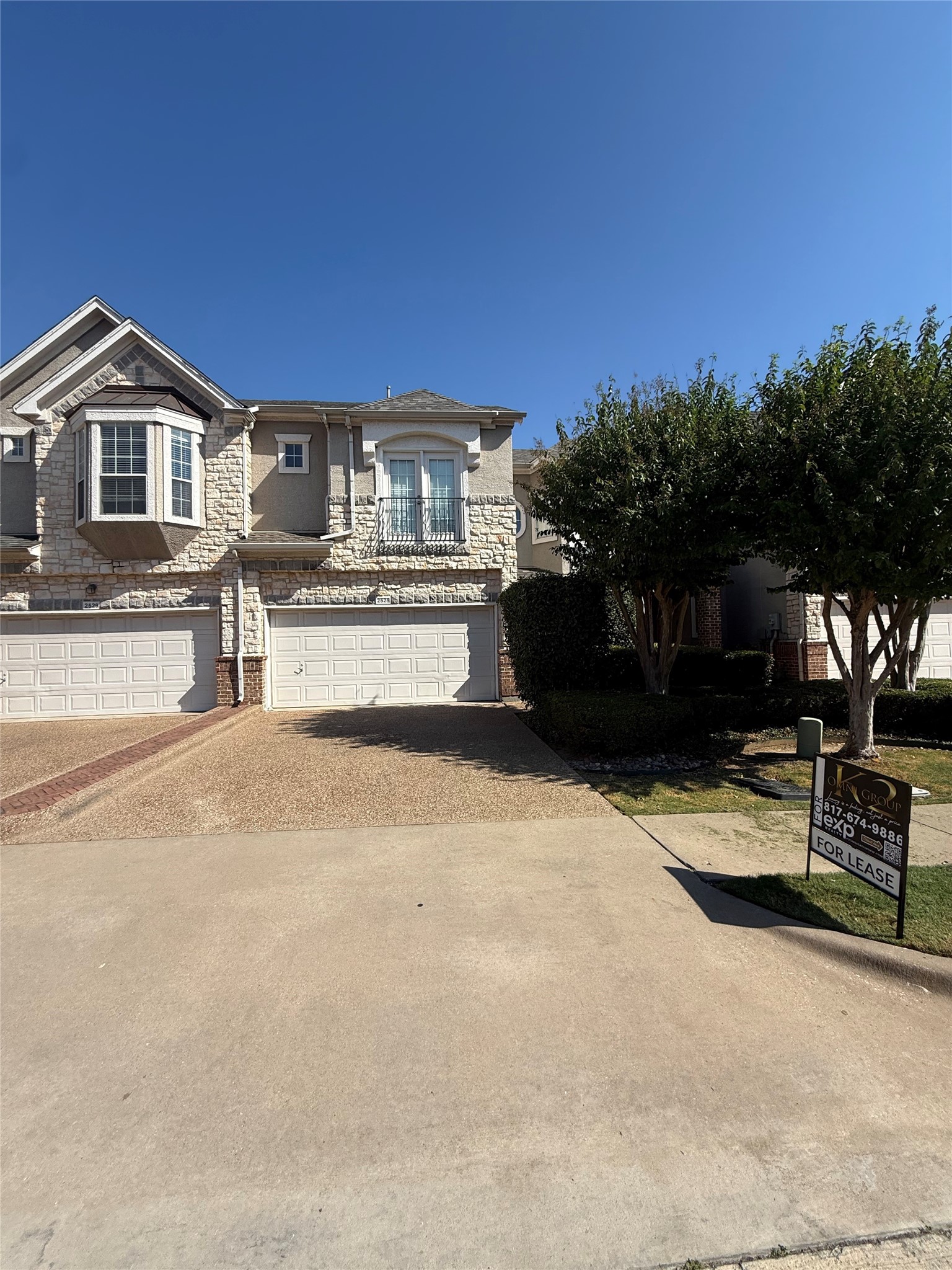 2525 Champagne Drive