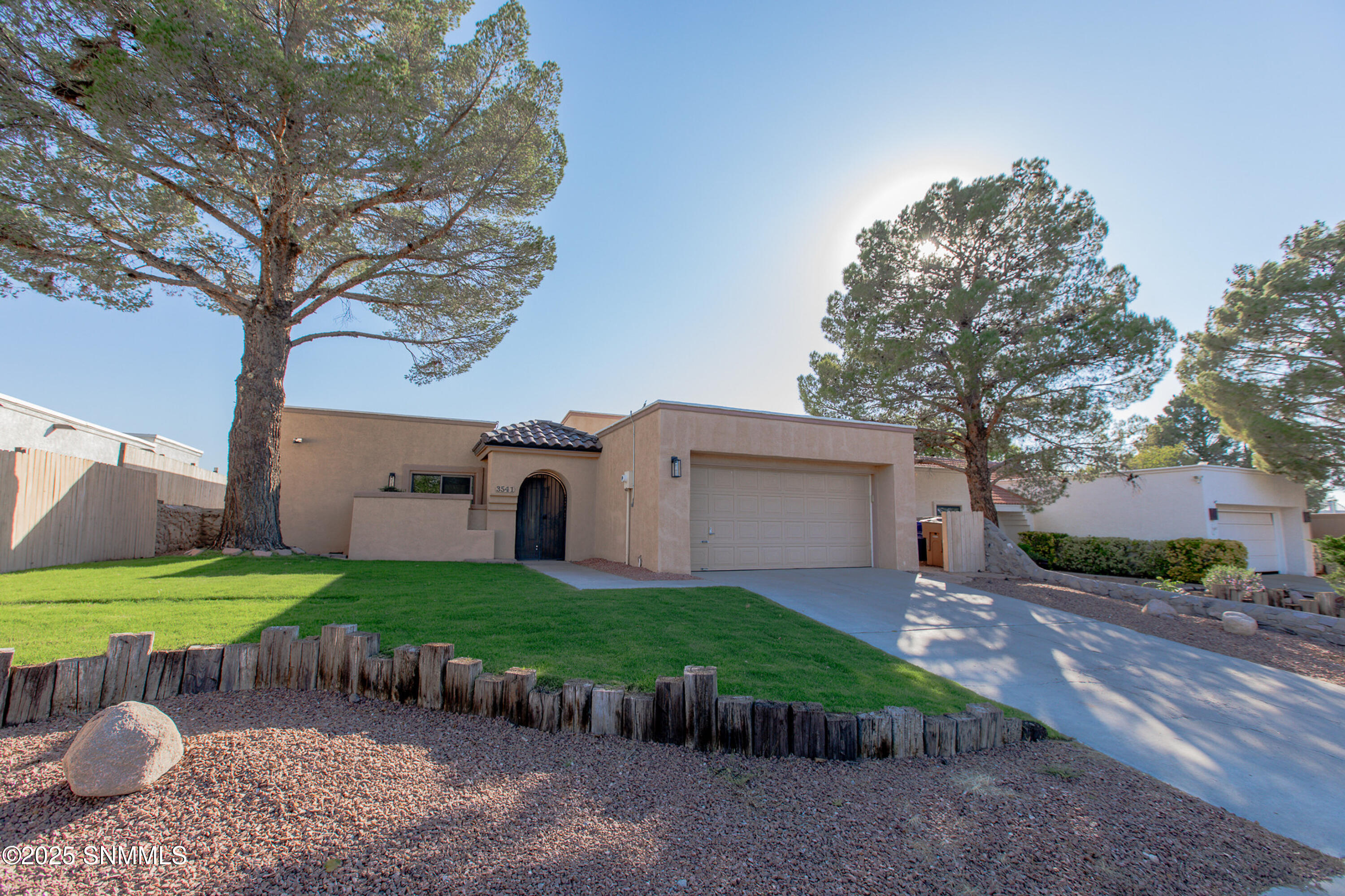 3541 Venus Street