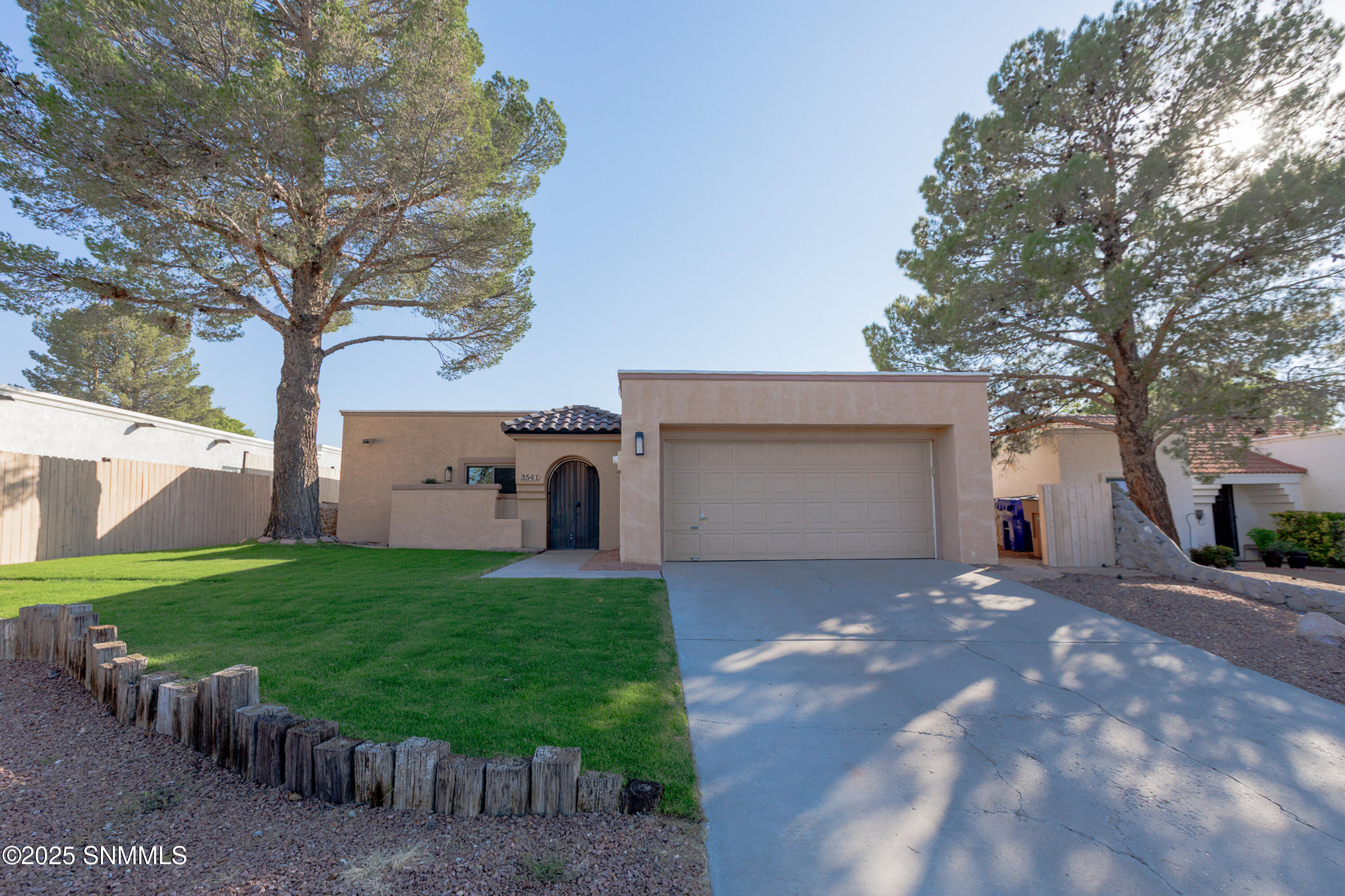 3541 Venus Street
