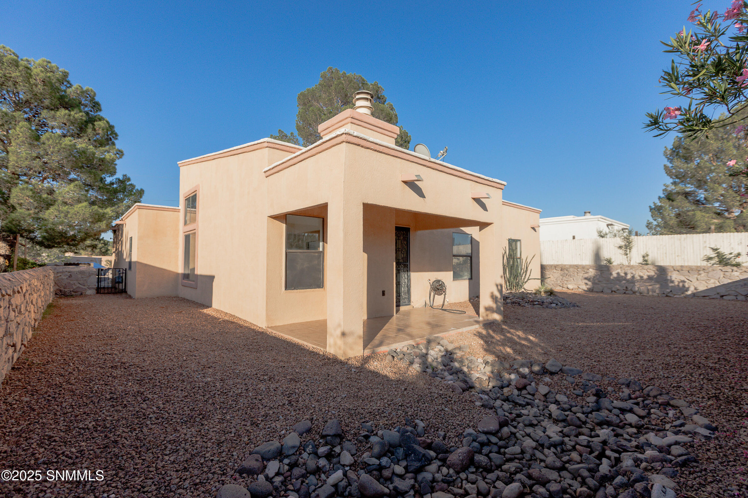 3541 Venus Street