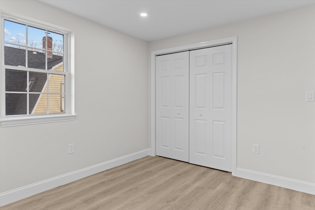 21 Greenfield St