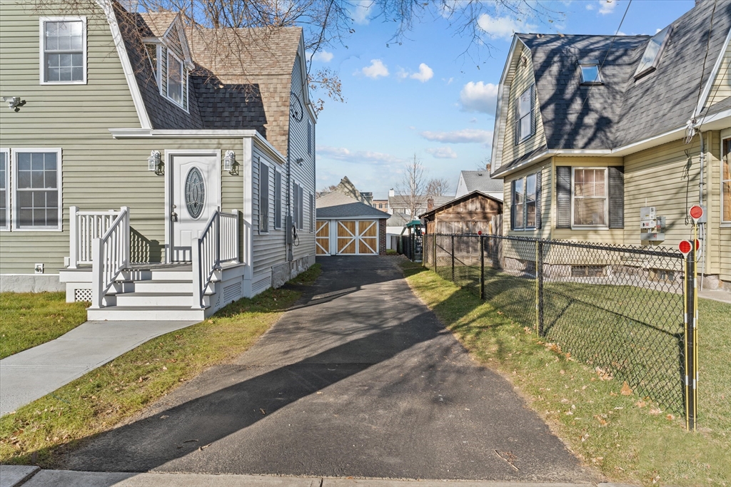 21 Greenfield St