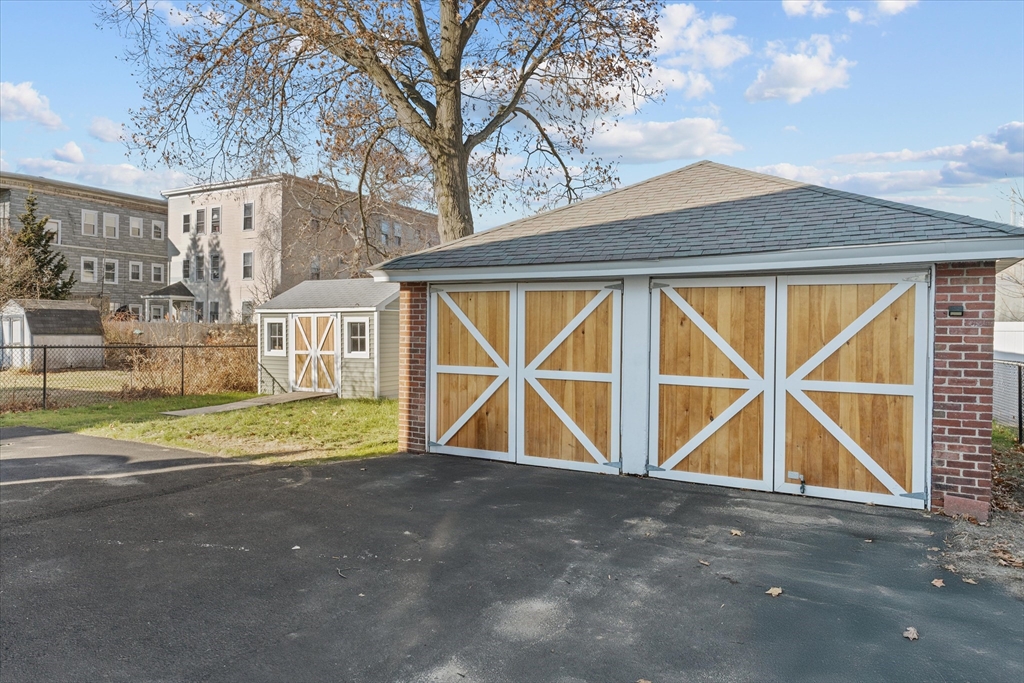 21 Greenfield St