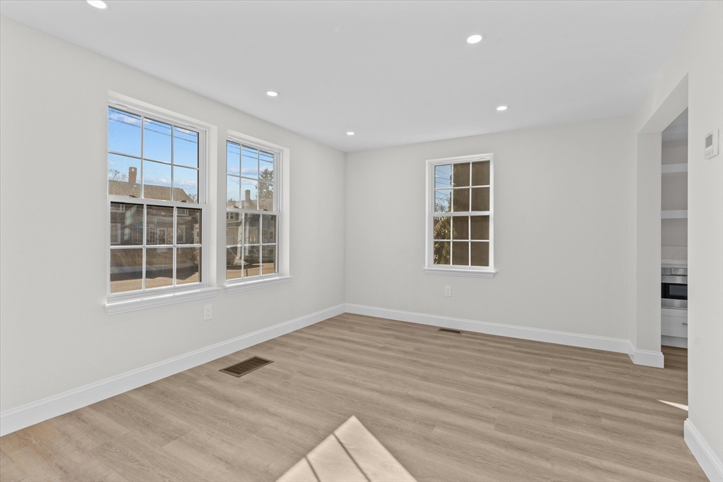 21 Greenfield St