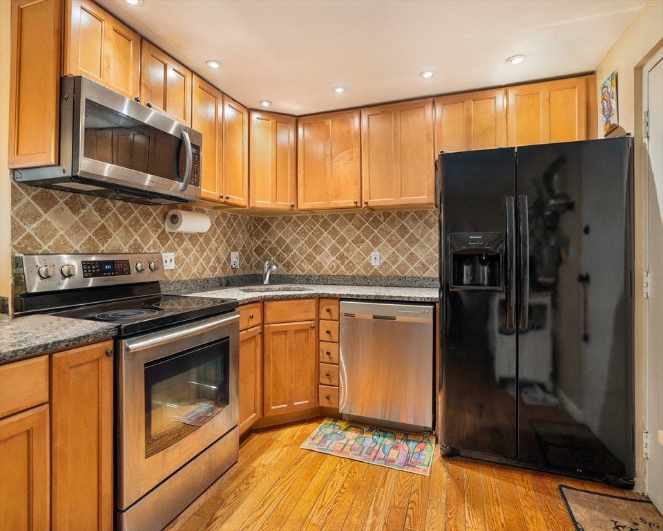 12 Woodland St # 21