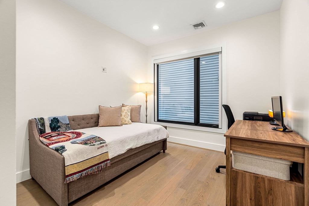 39 A St # 4