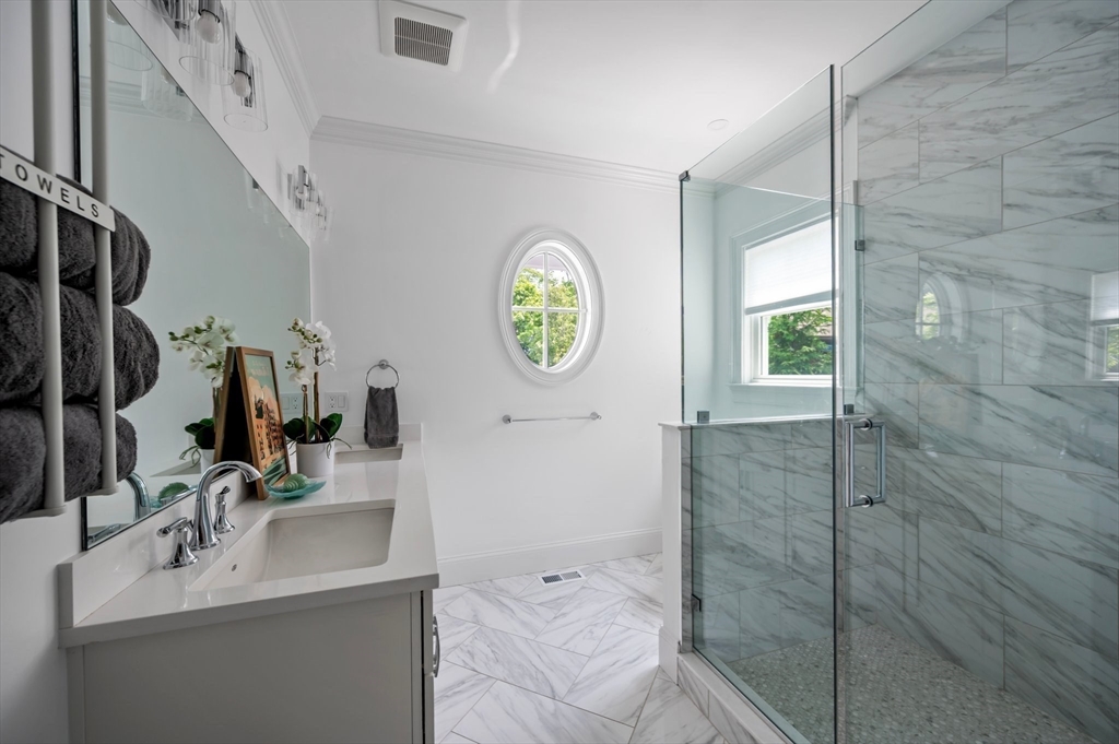 935 E. Squantum Street