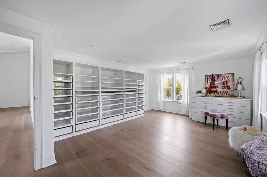 935 E. Squantum Street
