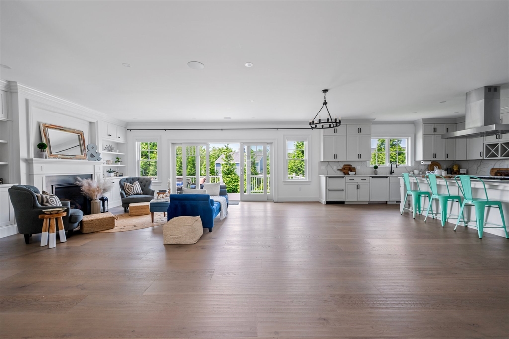 935 E. Squantum Street