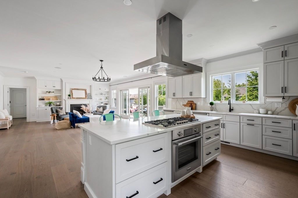 935 E. Squantum Street