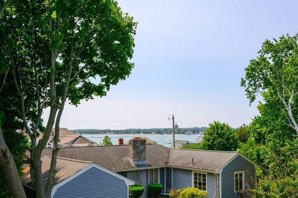 935 E. Squantum Street