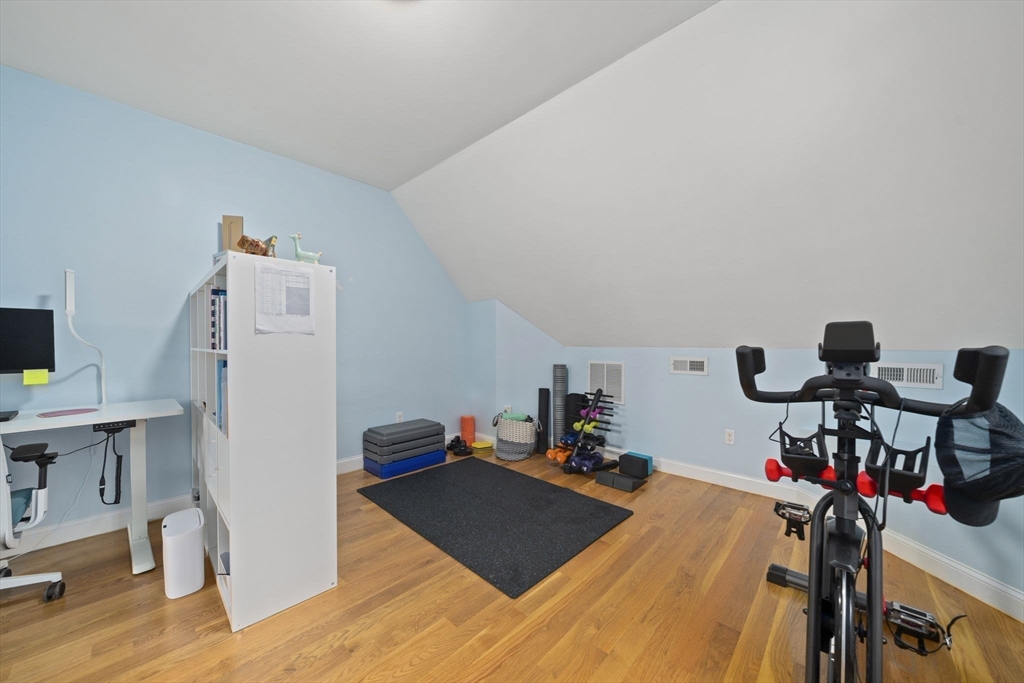158 W Elm Ave