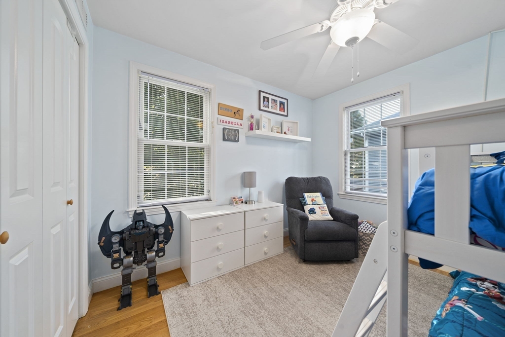 158 W Elm Ave