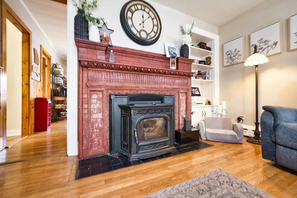 467 Brock Ave