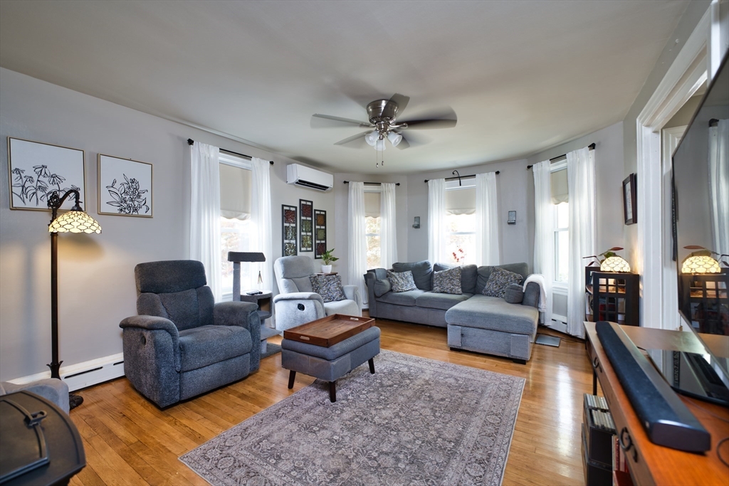 467 Brock Ave