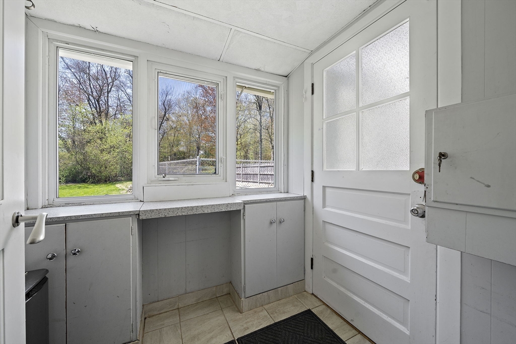 447 E Main St