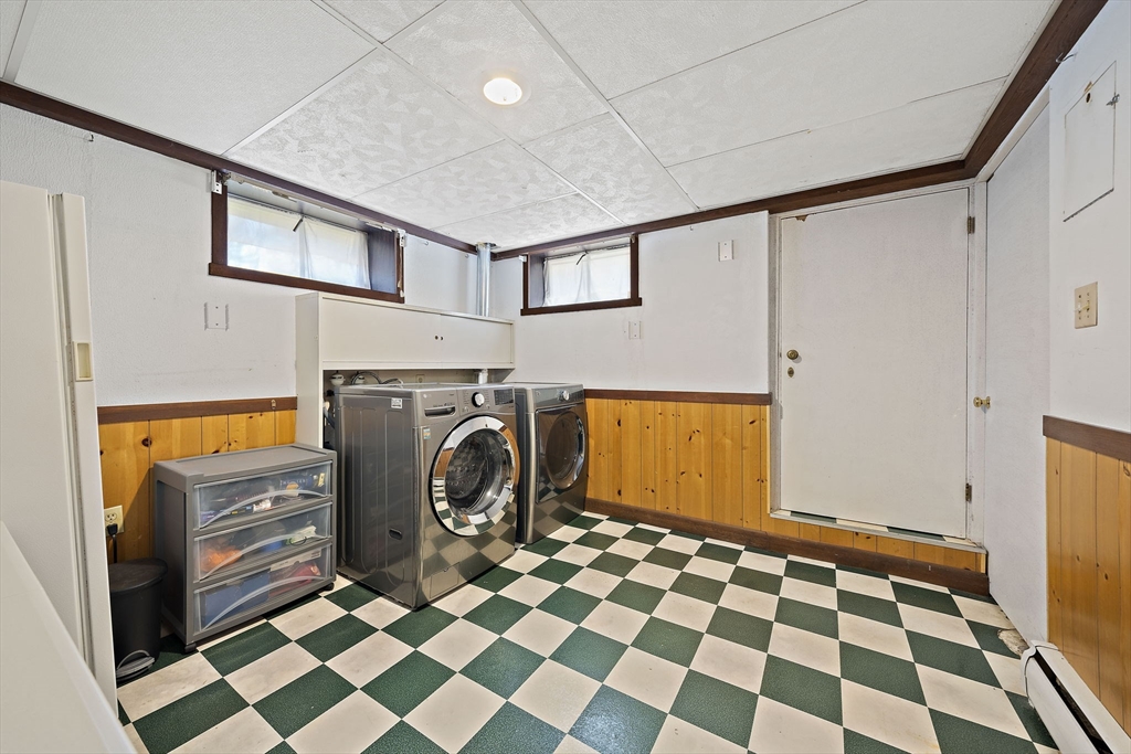 447 E Main St