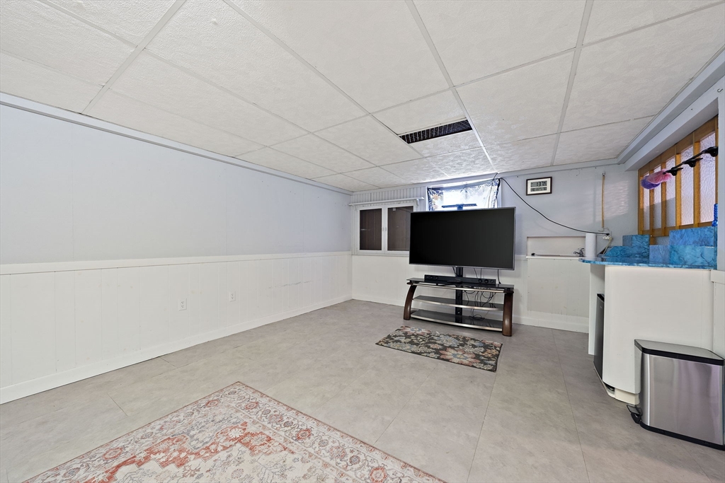 447 E Main St