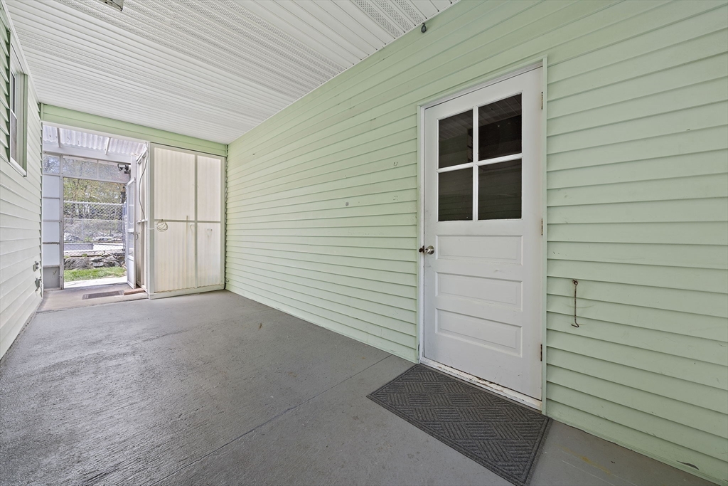 447 E Main St