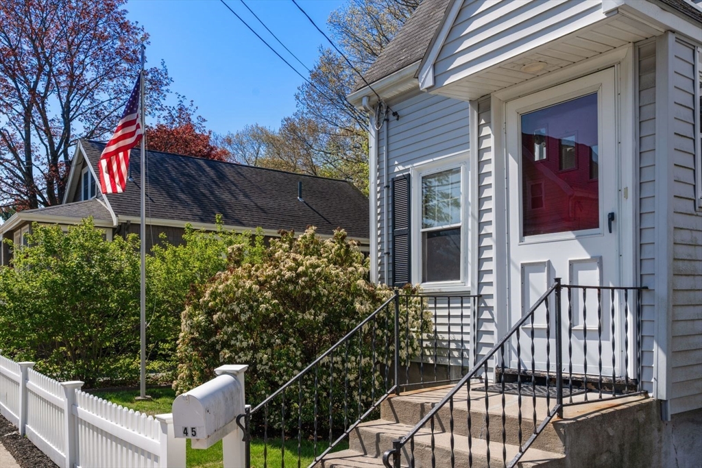 45 Edgemere Rd