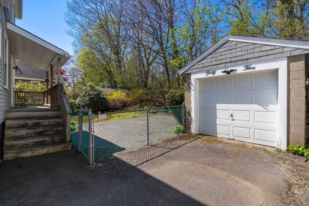 45 Edgemere Rd