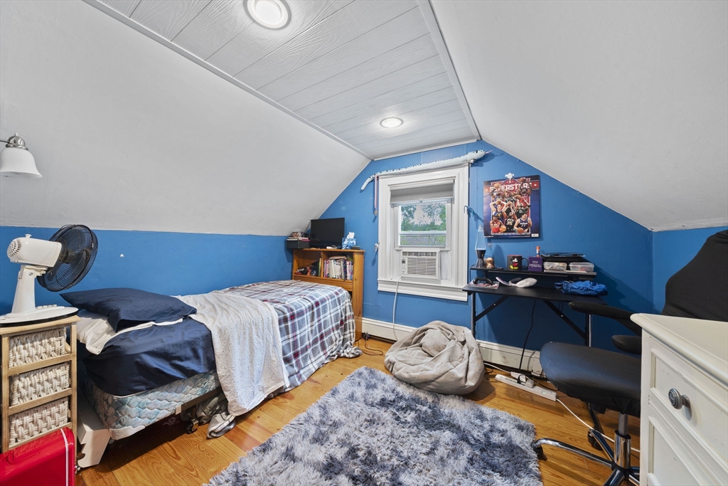 285 Raynor Ave