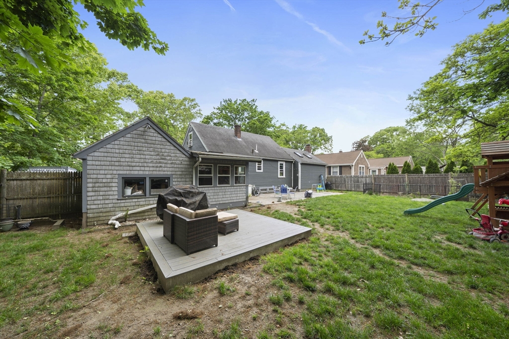285 Raynor Ave